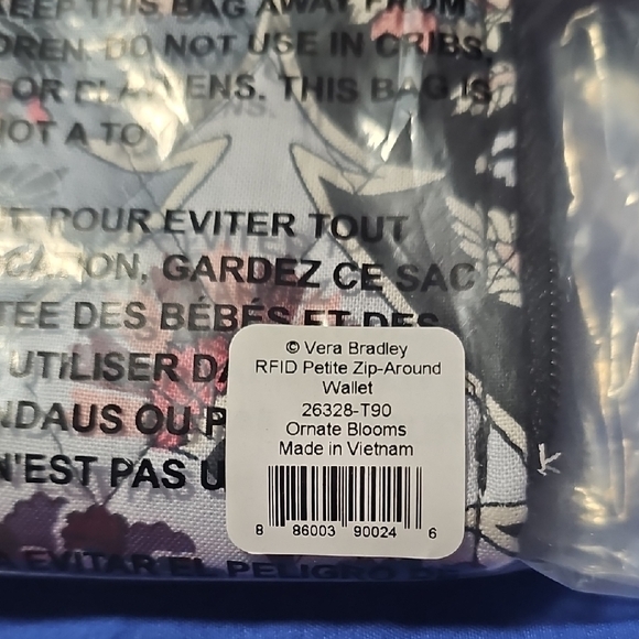 Vera Bradley RFID petite Zip Around Wallet In Pattern Ornate Blooms - Picture 2 of 5